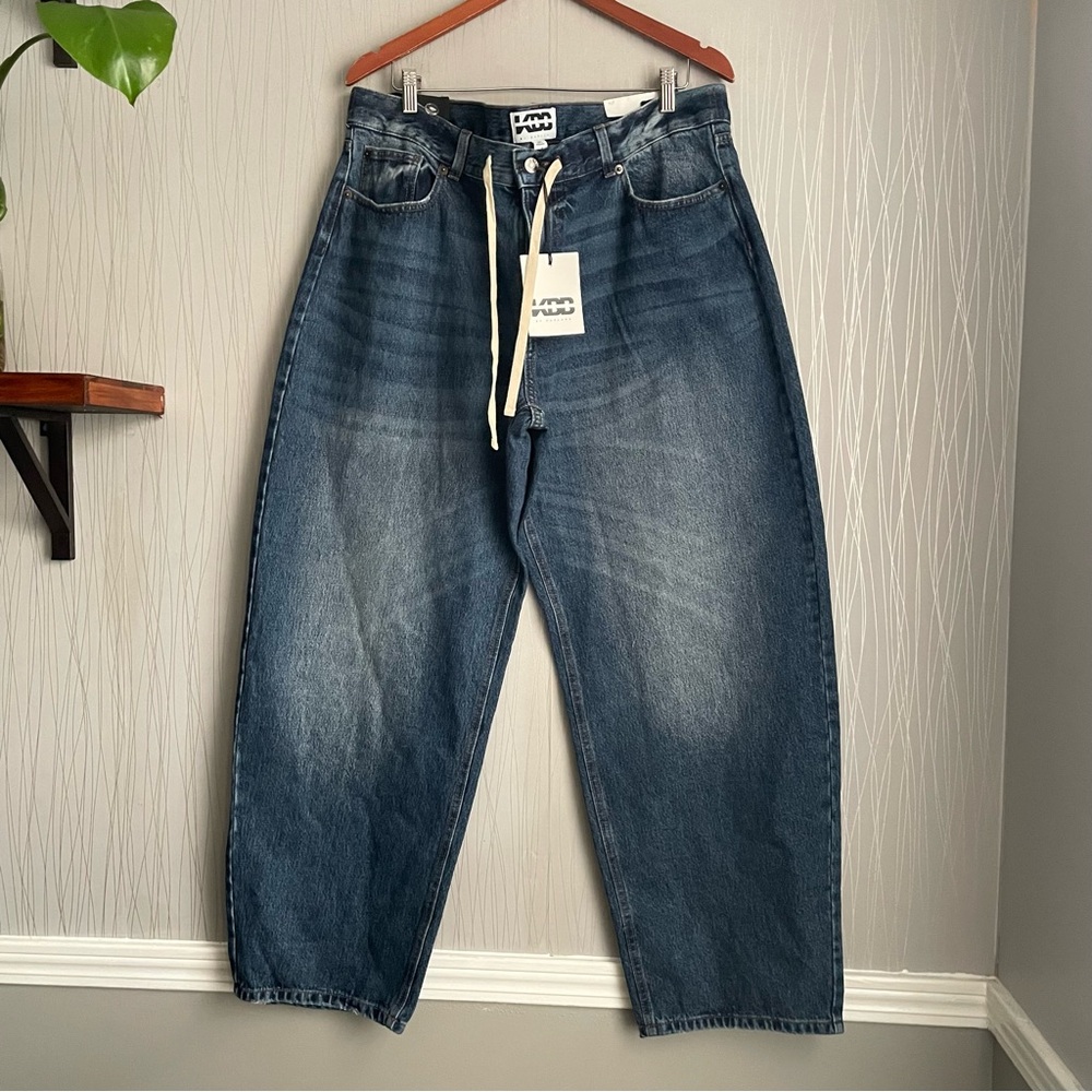 KBB by KAHLANA Women's Mid-Rise Barrel
Leg 'The Lynnox Jean' - Dark Wash 16 - Picture 3 of 12